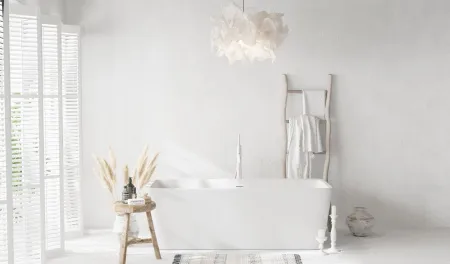 BRISE (Бриз) Ванна акриловая пристенная 1700*800*580, слив-перелив хром, белый